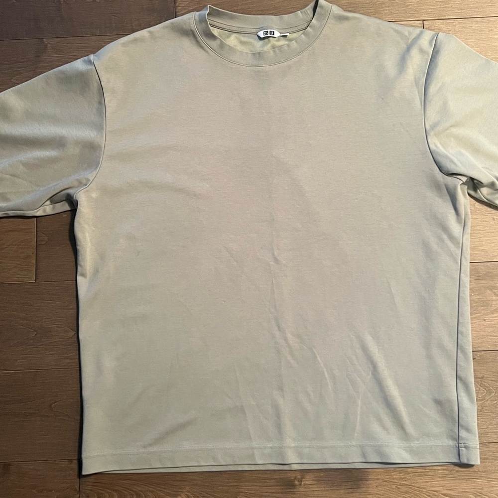 Uniqlo AIRism Men's Light Khaki Short Sleeve Tee